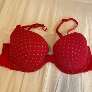 Victoria’s Secret 34C demi bra